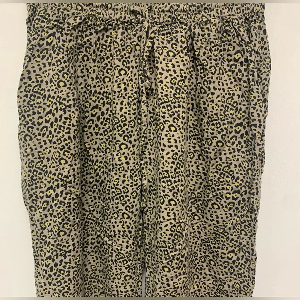 Urban Outfitters Pull on Leopard Pants. Size XS